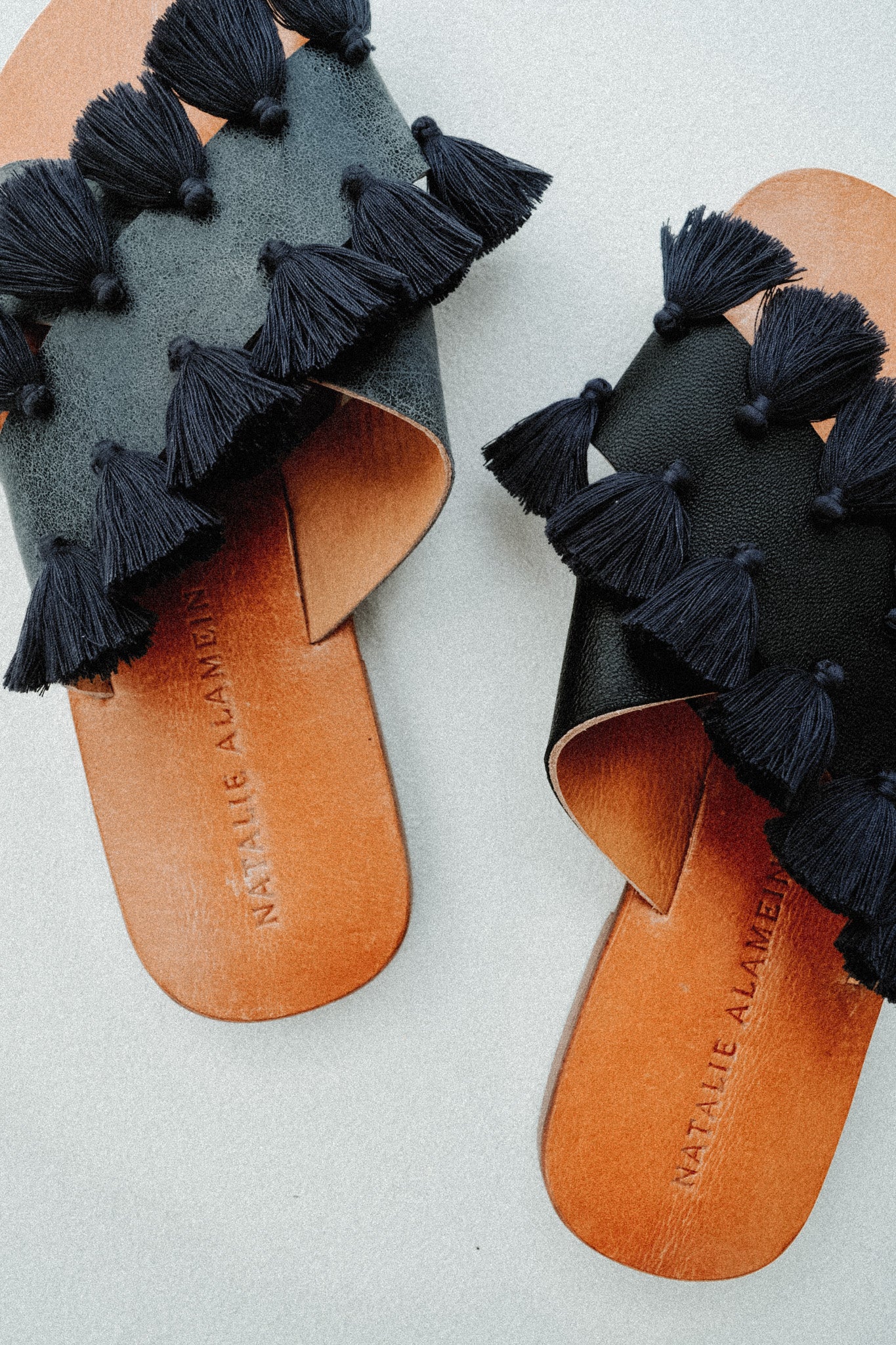 CHARCOAL ASH MISMATCH SLIDE