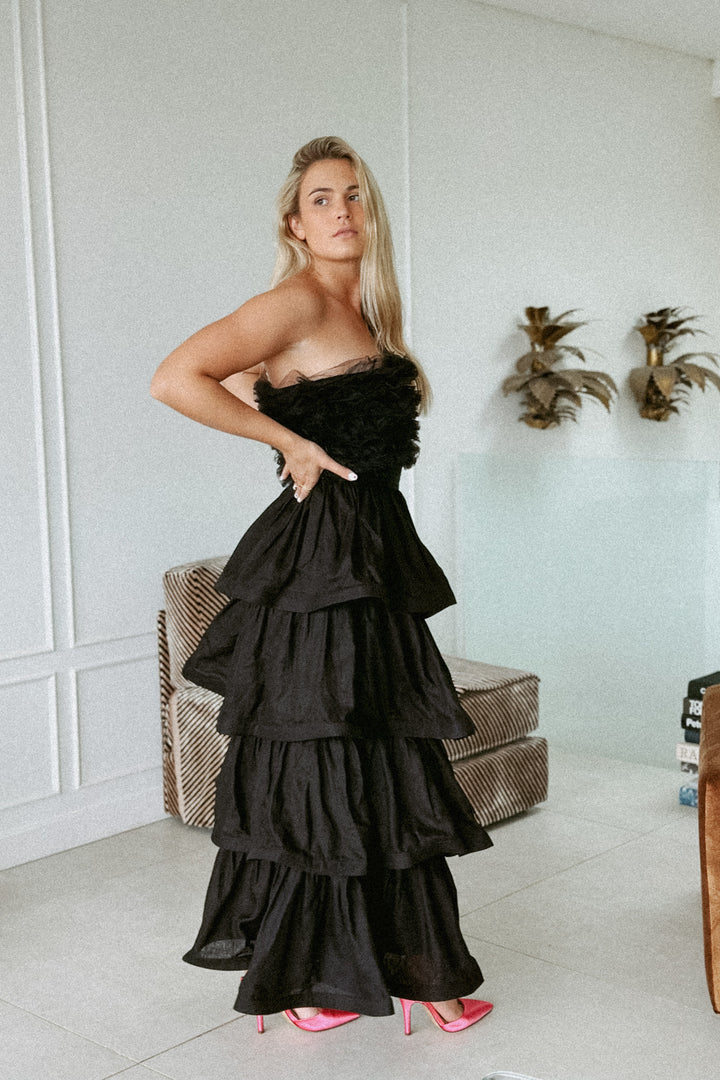 LA DAME MIDNIGHT BLACK SIGNATURE RUFFLE SKIRT