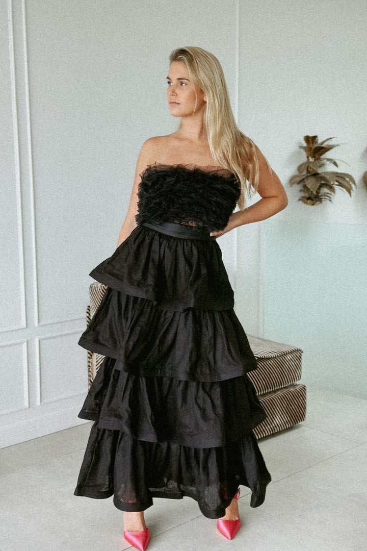 LA DAME MIDNIGHT BLACK SIGNATURE RUFFLE SKIRT