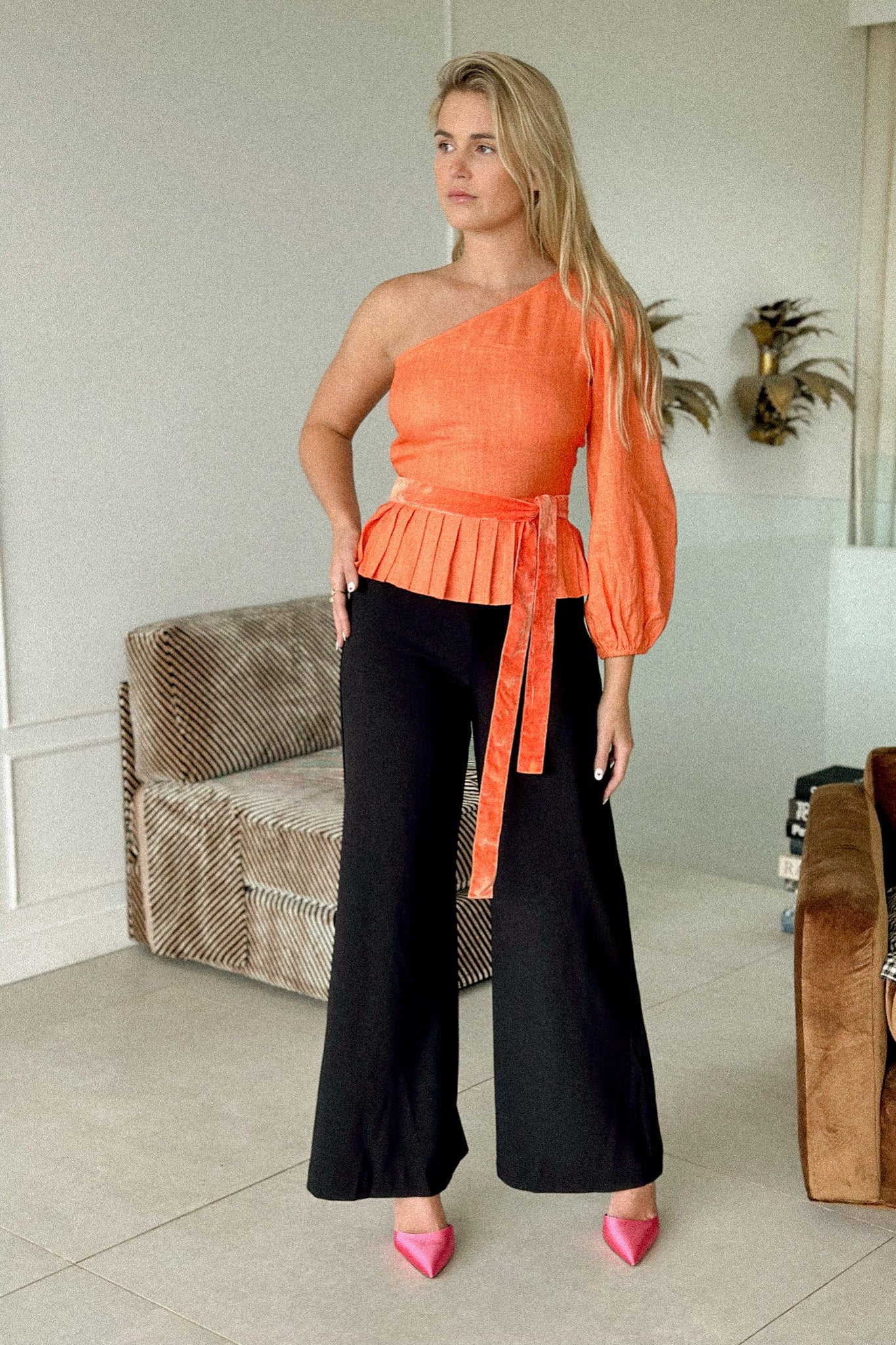 LA DAME OFF THE SHOULDER TOP TANGERINE