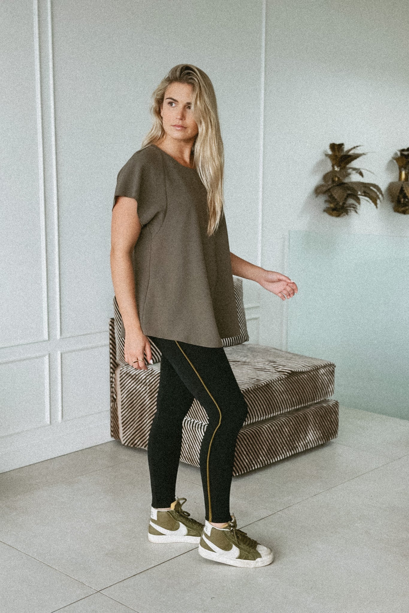 LA DAME TAILORED BLOUSE KHAKI GREEN