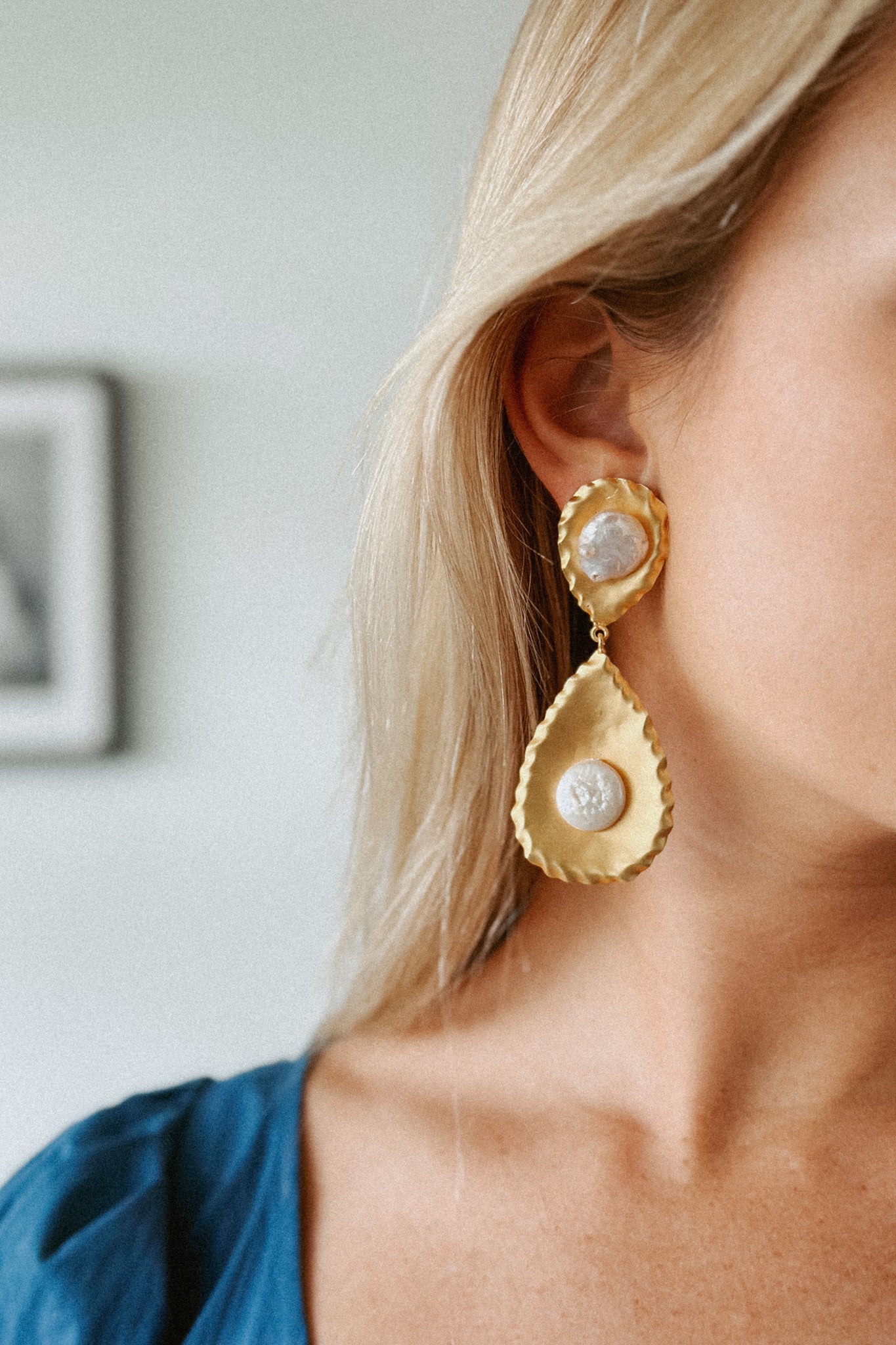 CARLOTTA PEARL EARRINGS