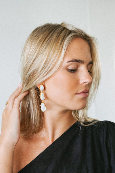 CAPRICE PEARL EARRINGS GOLD