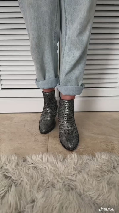 THE COACHELLA BOOT SILVER