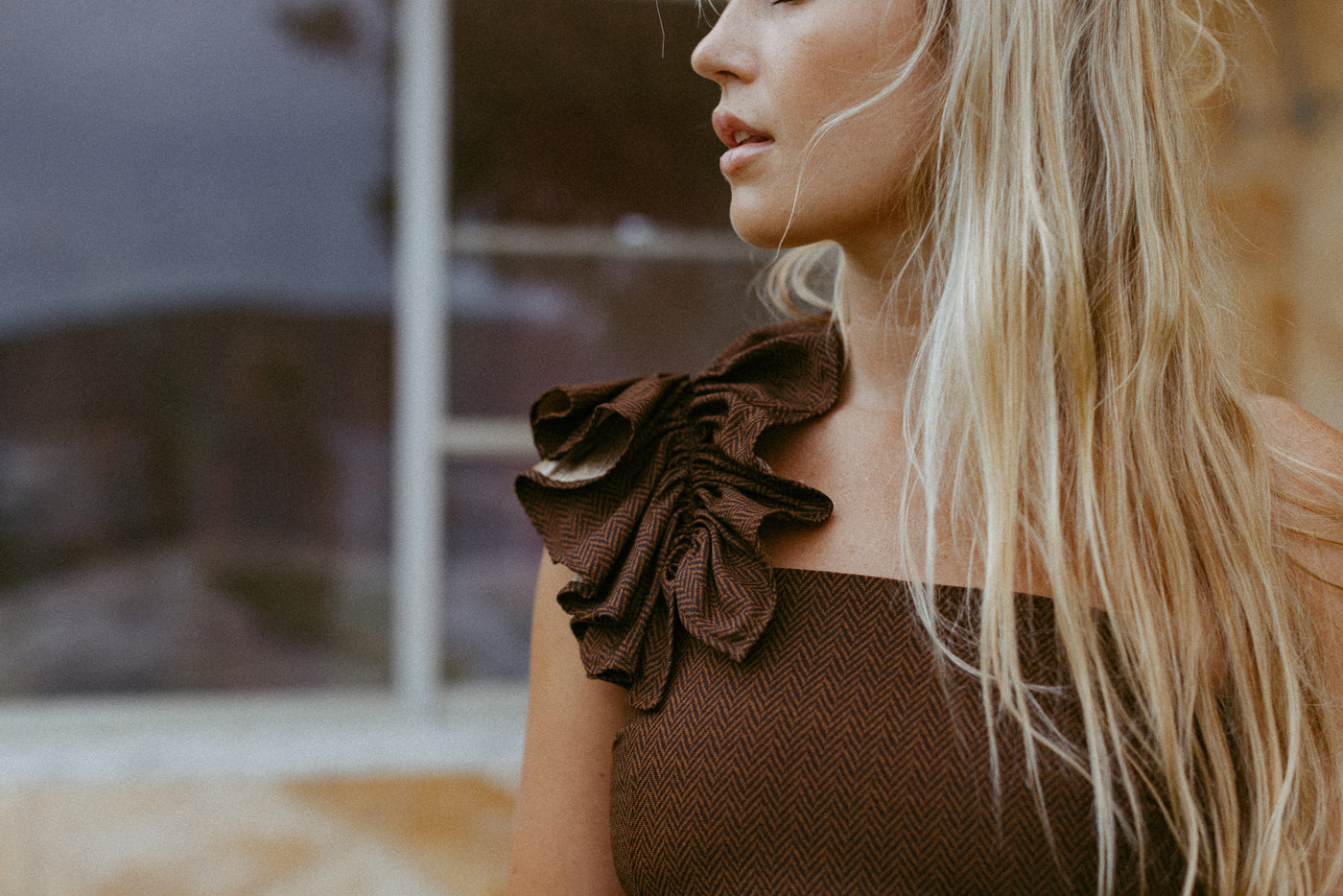 ROSIE TOP HERRINGBONE BROWN