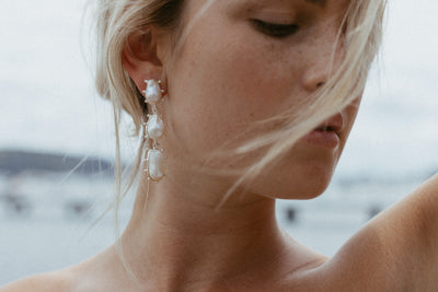 CAPRICE PEARL EARRINGS SILVER