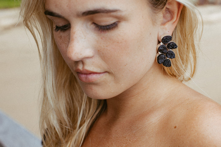 EBONY BLACK EARRINGS SILVER