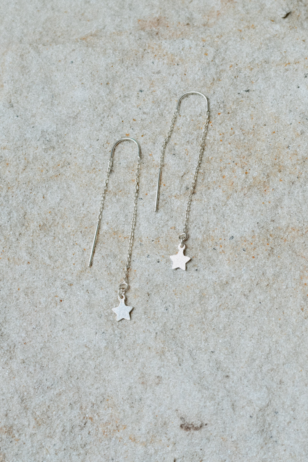 SILVER STAR THREAD EARRING