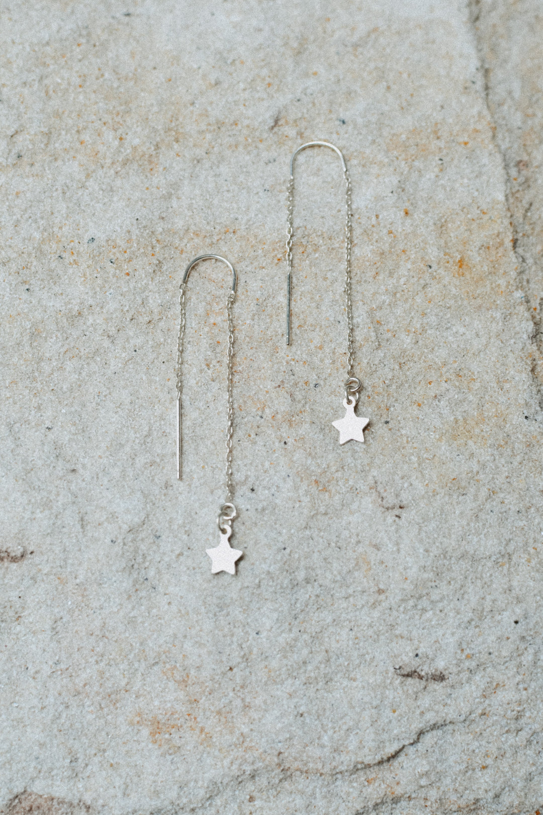 SILVER STAR THREAD EARRING