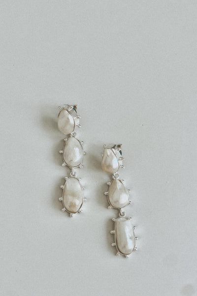 CAPRICE PEARL EARRINGS SILVER