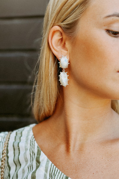 FERONIA PEARL EARRINGS SILVER