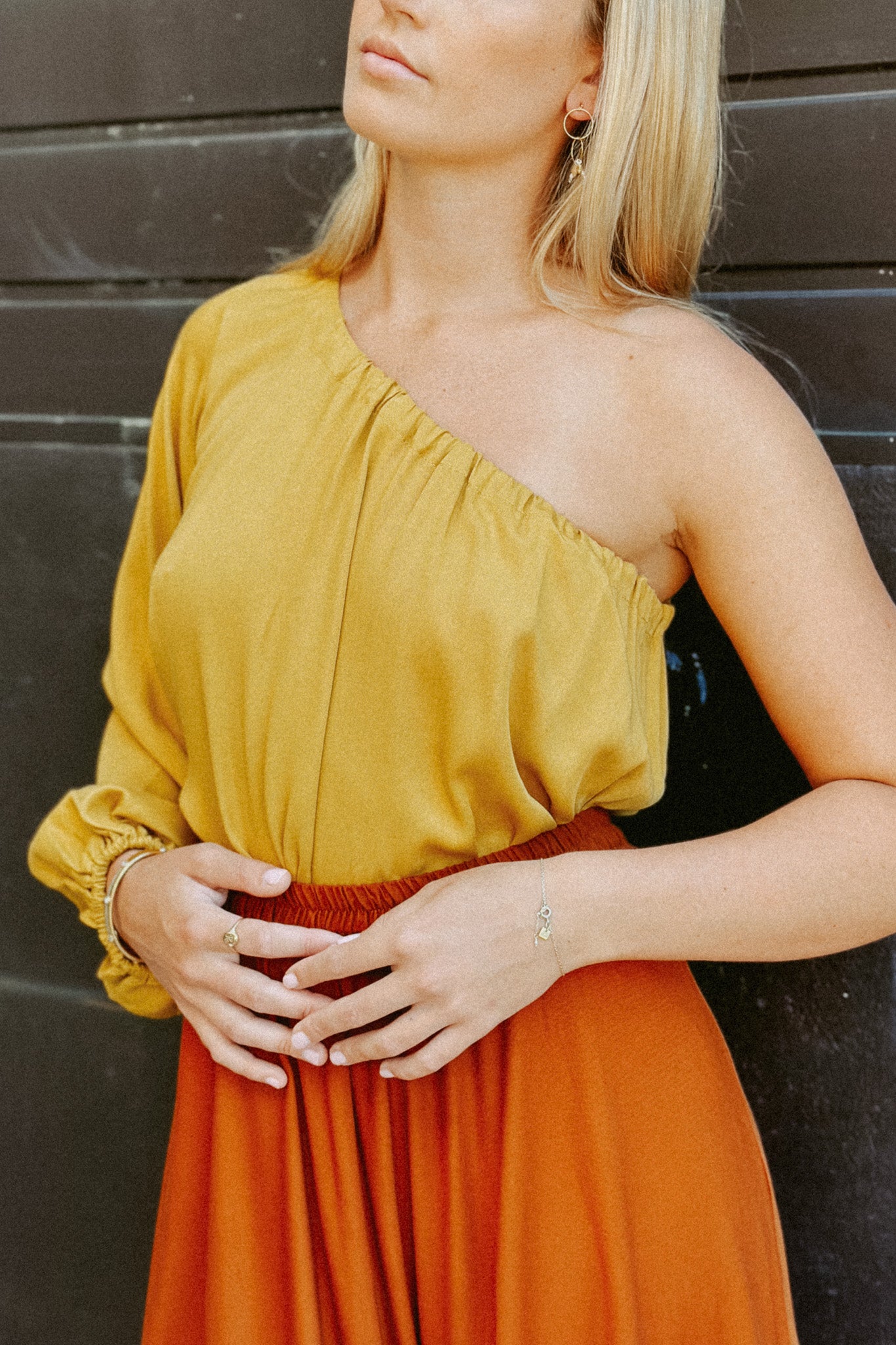 JAYA OFF SHOULDER TOP MANGO