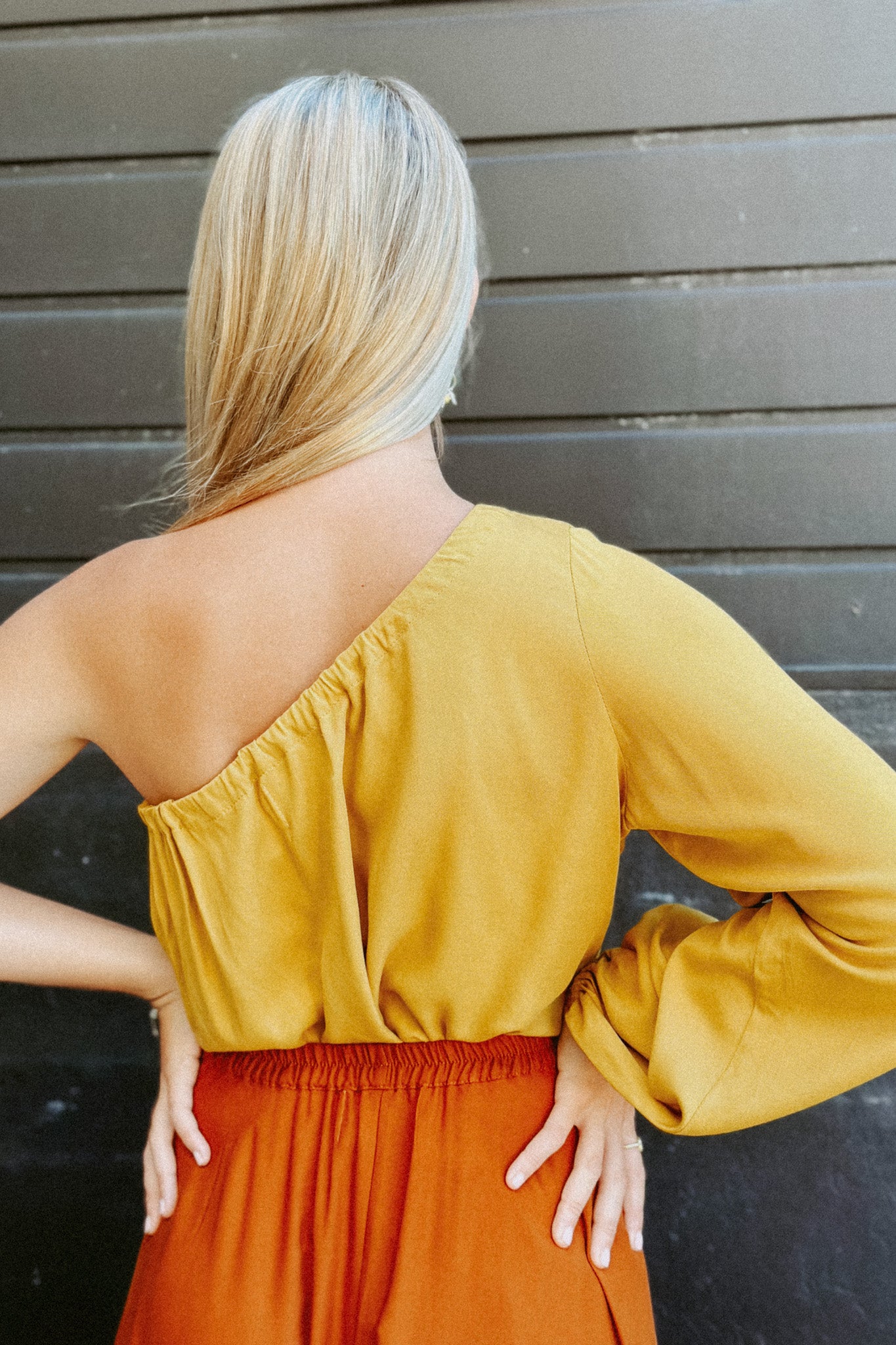 JAYA OFF SHOULDER TOP MANGO