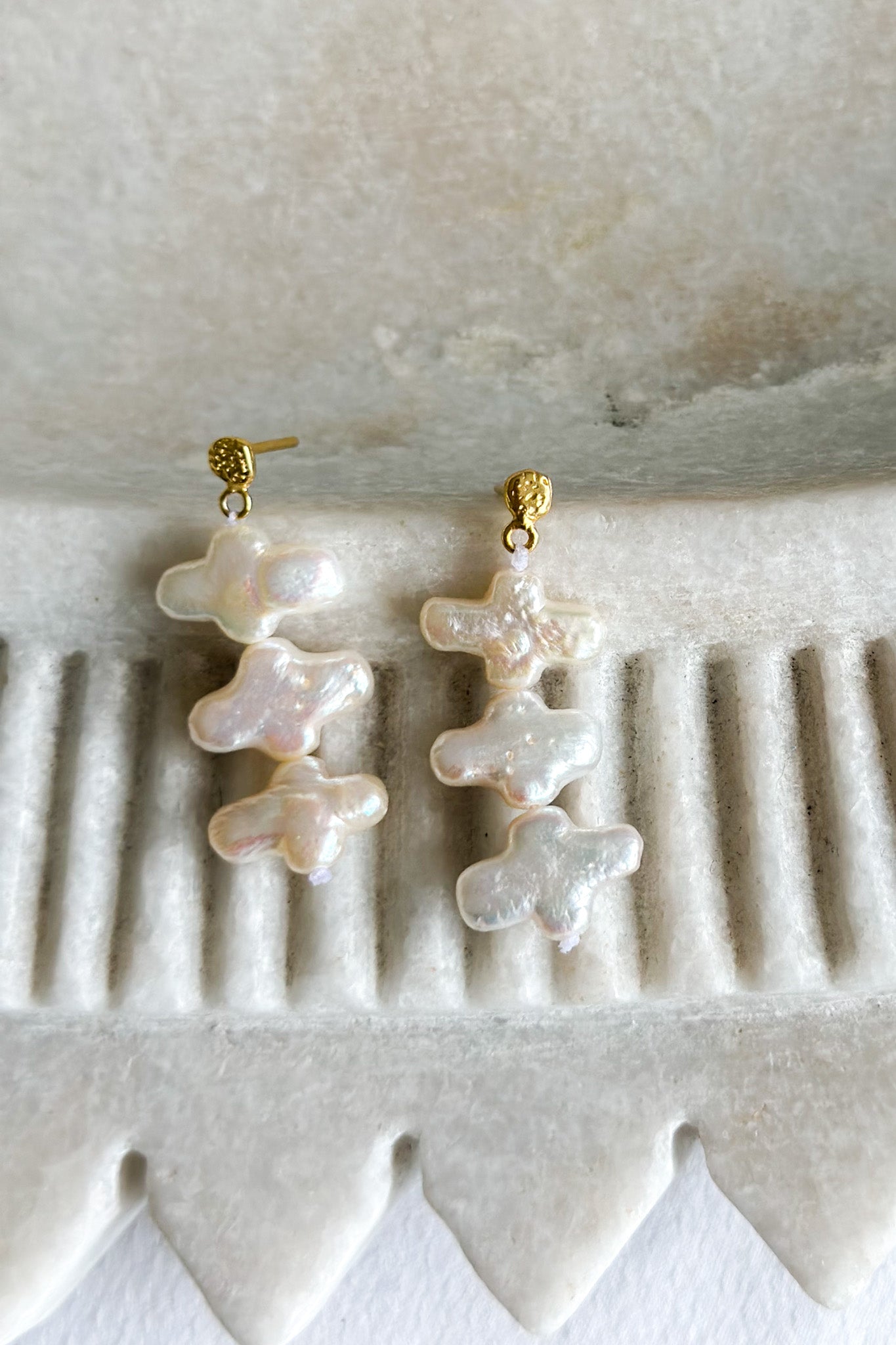 DEMI PEARL EARRINGS