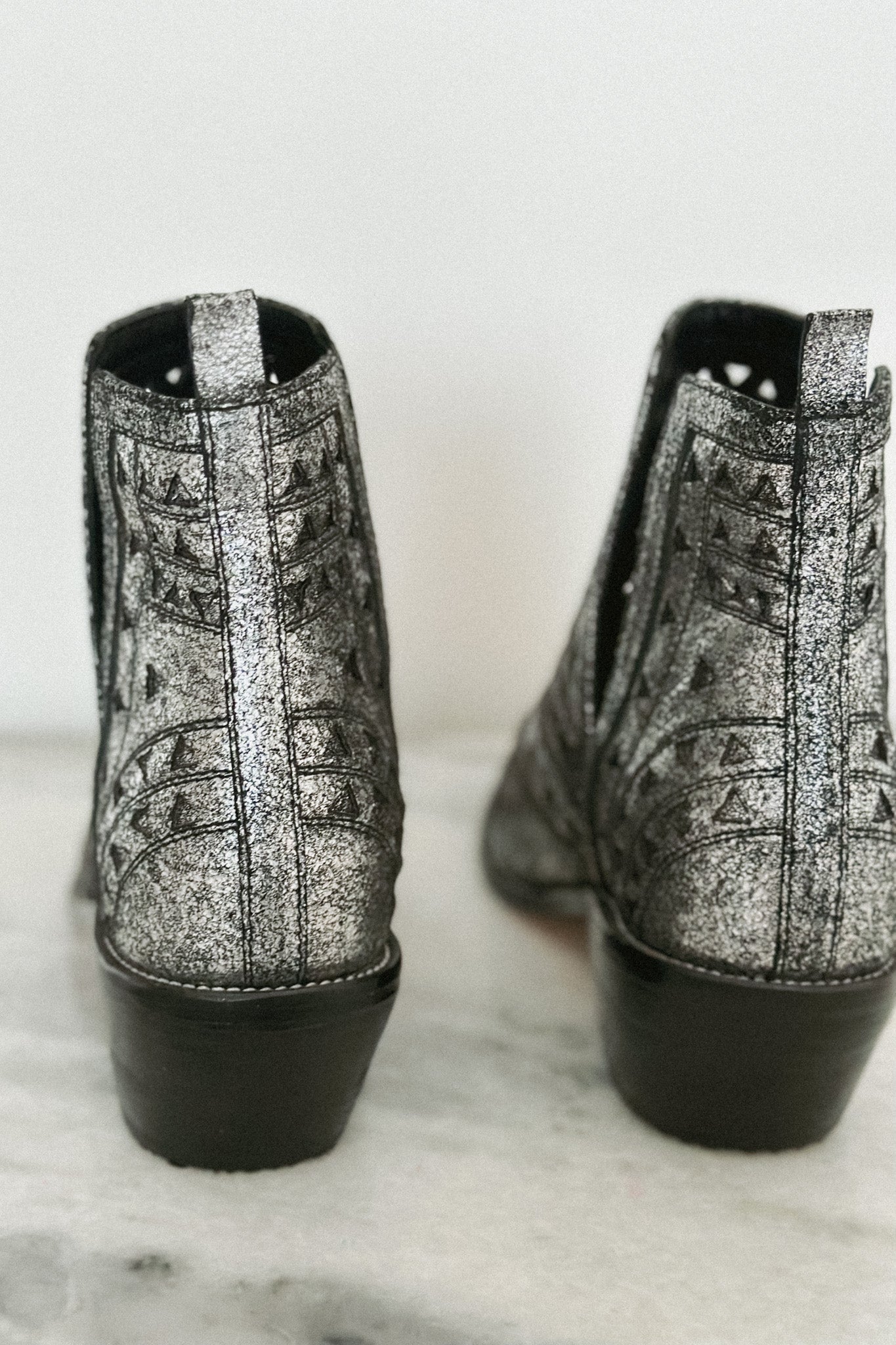 THE COACHELLA BOOT SILVER