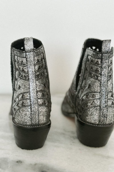 THE COACHELLA BOOT SILVER
