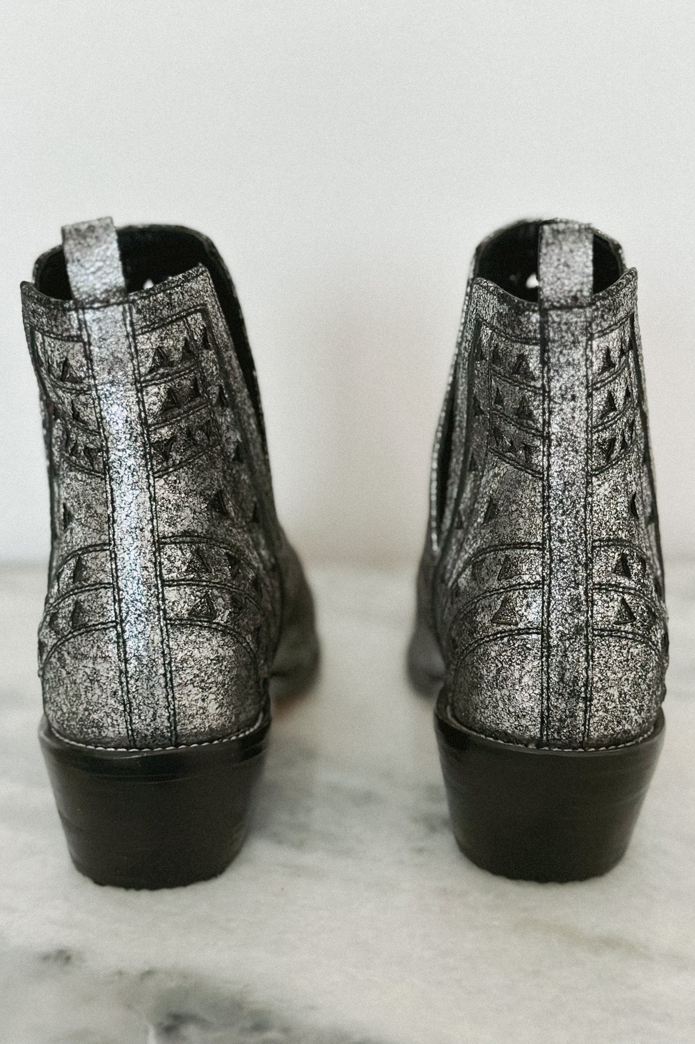 THE COACHELLA BOOT SILVER