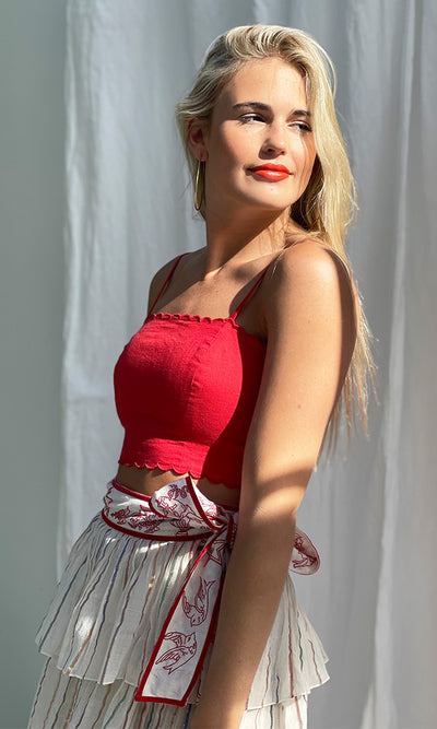 APPLE AND EVE RED SCALLOP TOP